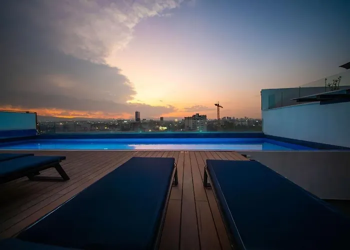 Luxury 2br Condesa Rooftop Pool Walk Roma Mexico